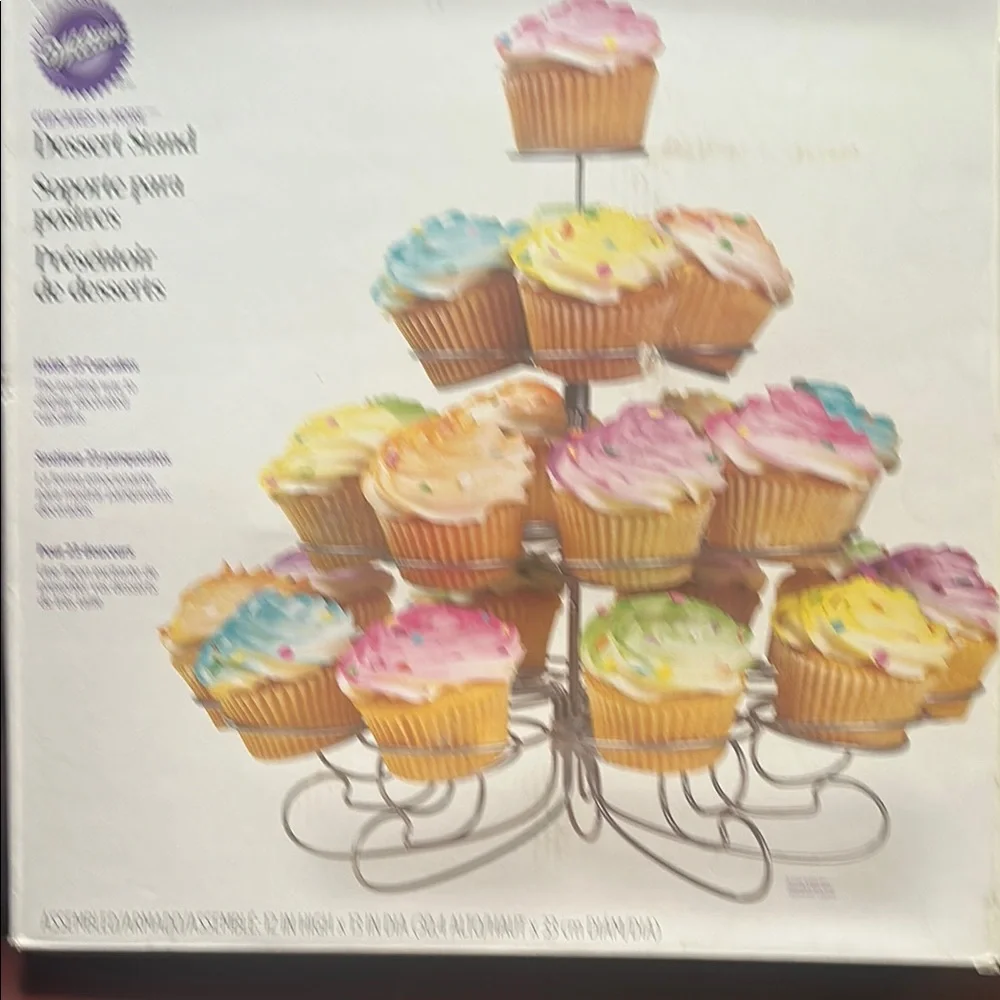Wilton Special Occasions Cupcake stand for 23 large cakes NEW